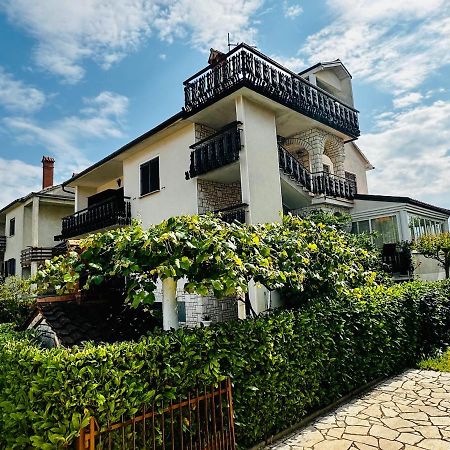 Casa Blanca Apartment Umag Ngoại thất bức ảnh